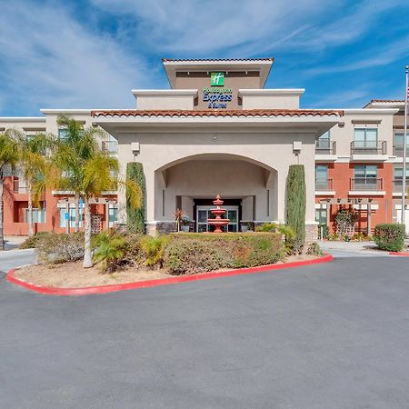 Holiday Inn Express Hotel & Suites Lake Elsinore By Ihg Ngoại thất bức ảnh
