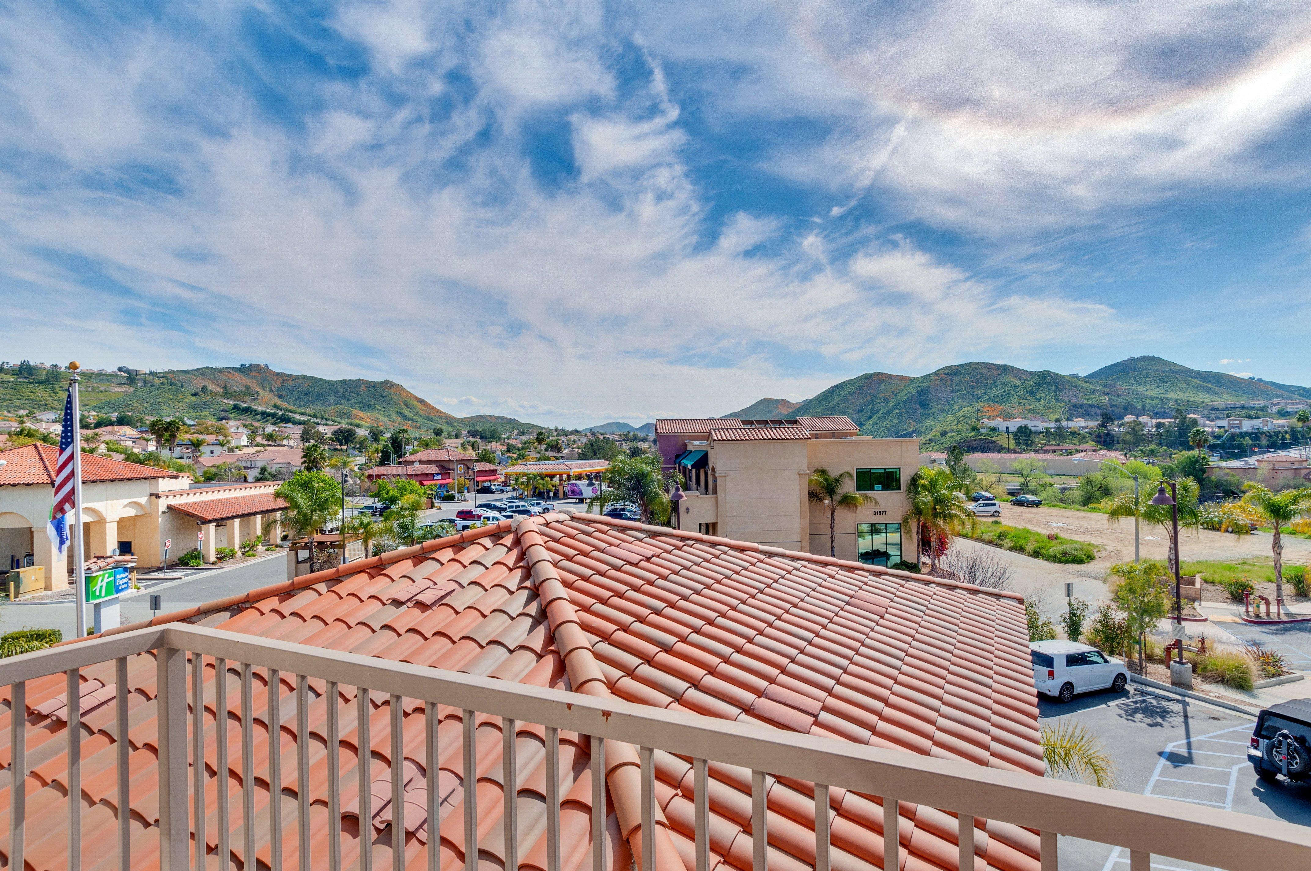 Holiday Inn Express Hotel & Suites Lake Elsinore By Ihg Ngoại thất bức ảnh