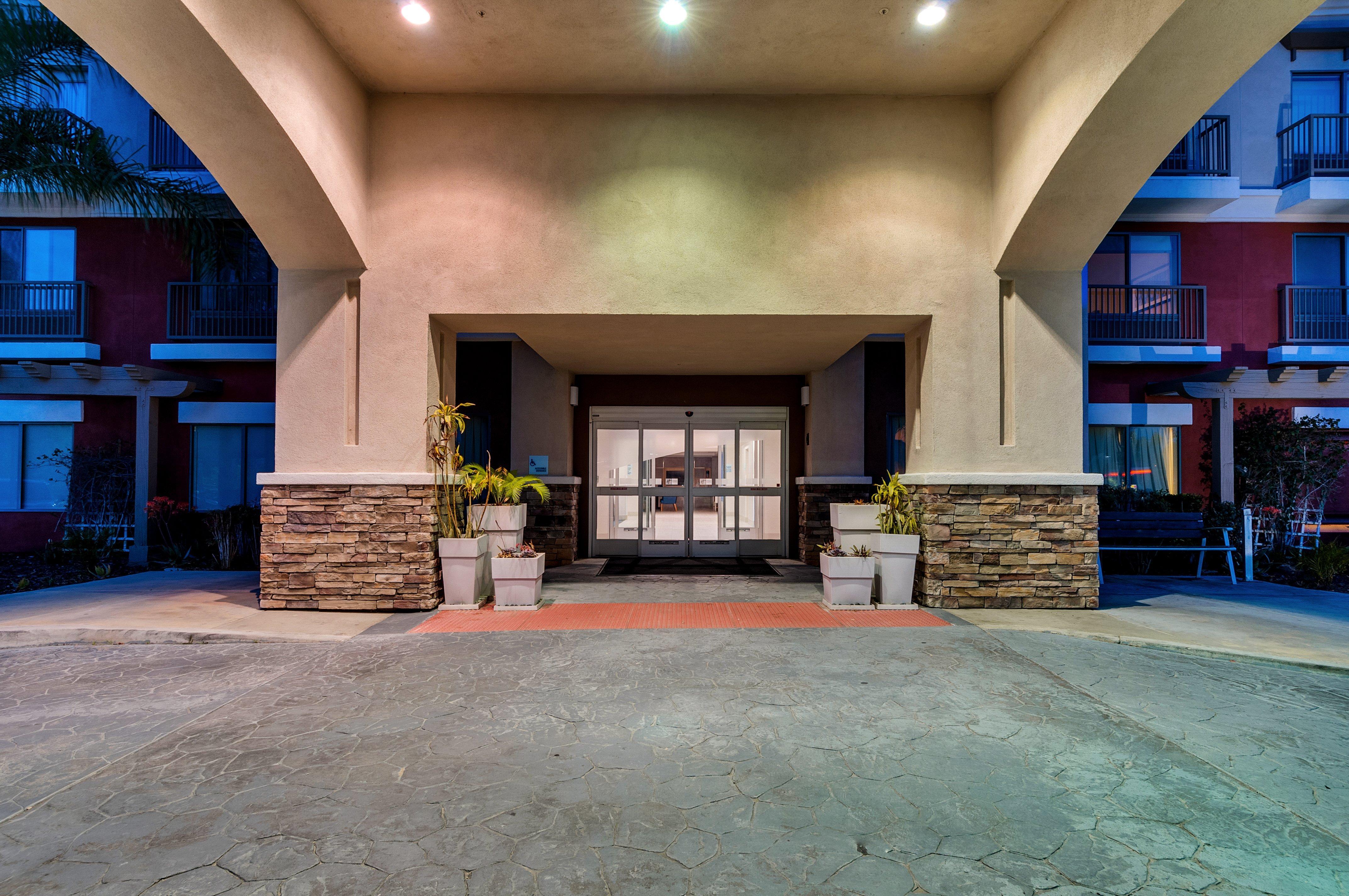 Holiday Inn Express Hotel & Suites Lake Elsinore By Ihg Ngoại thất bức ảnh