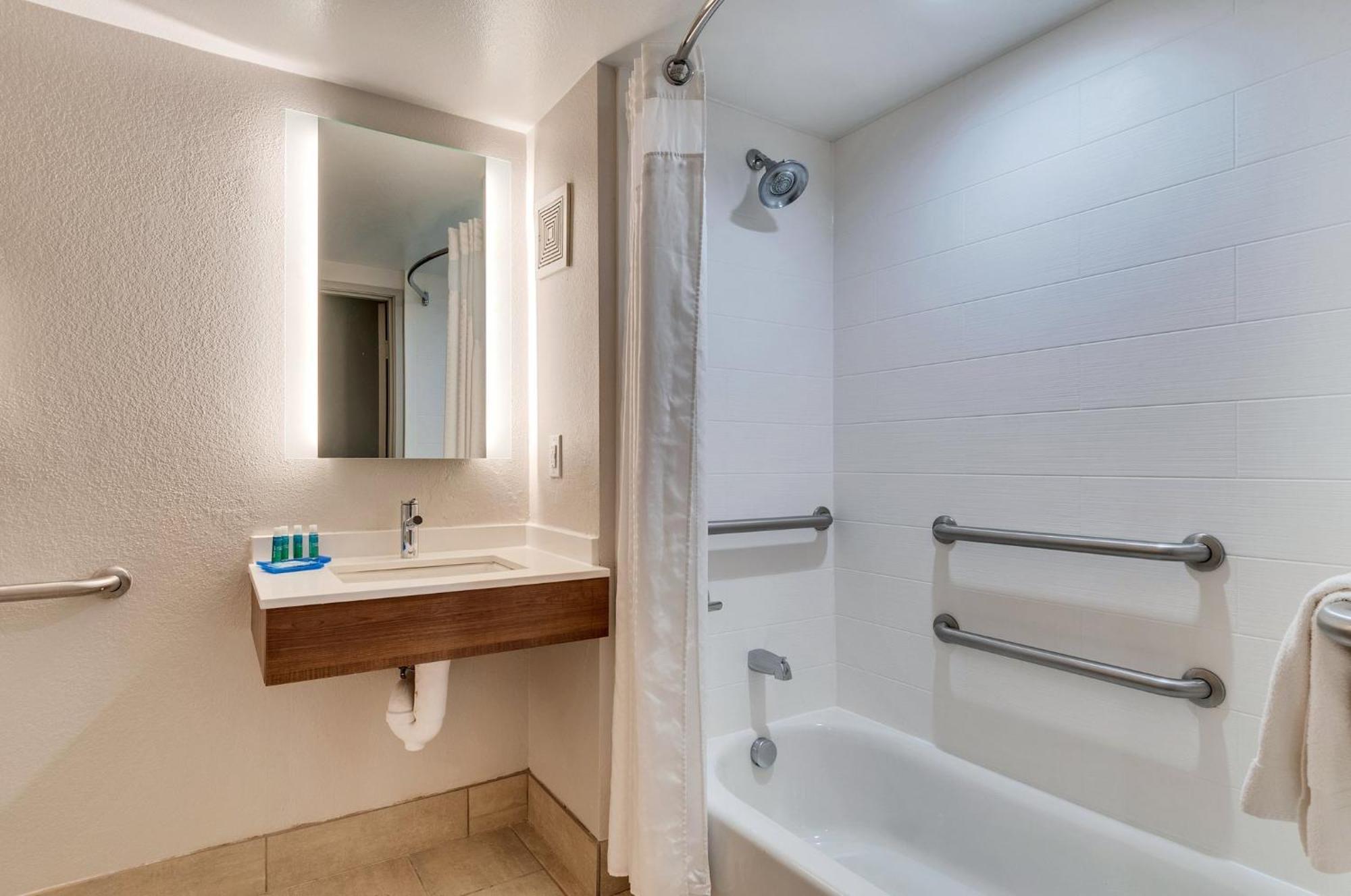 Holiday Inn Express Hotel & Suites Lake Elsinore By Ihg Ngoại thất bức ảnh