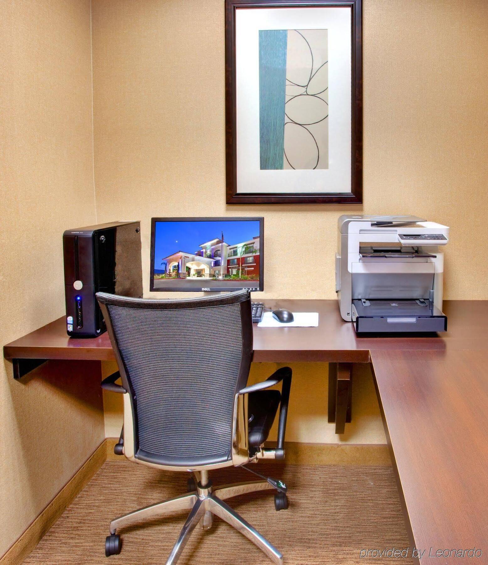 Holiday Inn Express Hotel & Suites Lake Elsinore By Ihg Ngoại thất bức ảnh