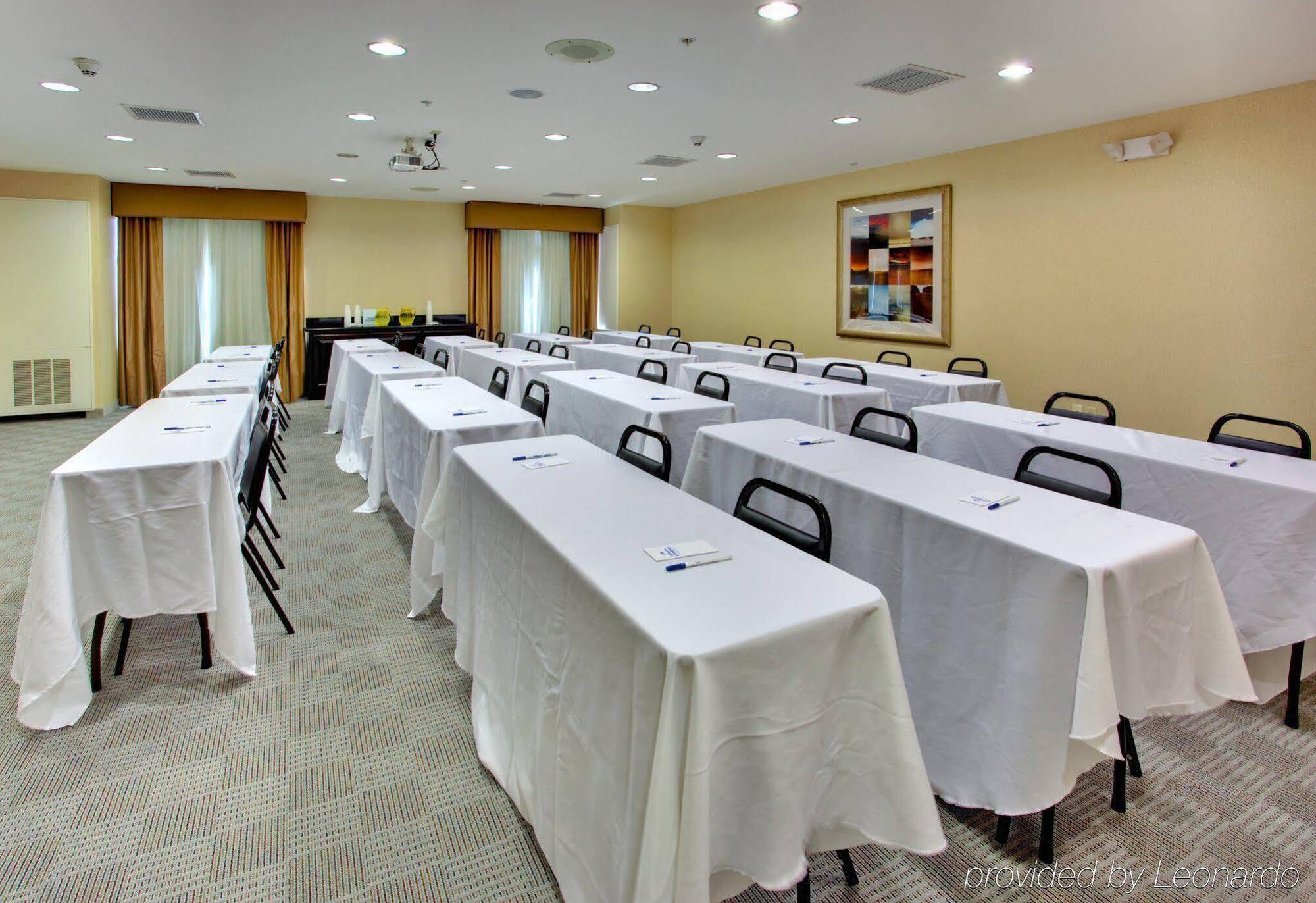 Holiday Inn Express Hotel & Suites Lake Elsinore By Ihg Ngoại thất bức ảnh